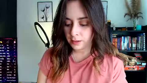 madelamee online show from 8, 7, 2026