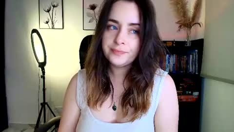 madelamee online show from 22, 7, 2026