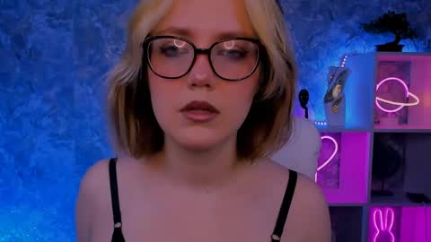 Madeline online show from 22, 3, 2026