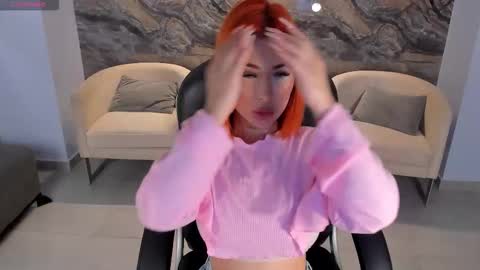 Snapshot of madelinefox_ chatting on 4, 10, 2025 Madeline online show from 4, 10, 2025