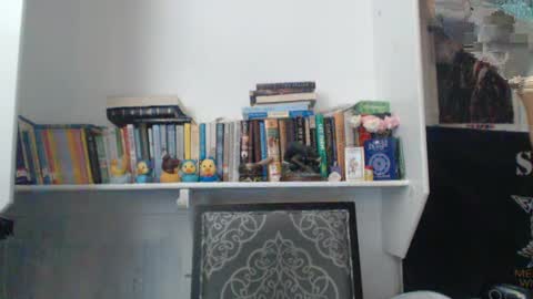 Snapshot of madfeather chatting on 16, 9, 2025 Letty online show from 16, 9, 2025