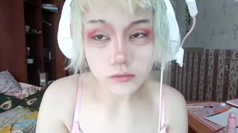 Snapshot of madgezari chatting on 8, 3, 2026 Alice Kaneki online show from 8, 3, 2026