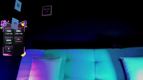 Snapshot of madiixwatson chatting on 4, 12, 2025 Madison Watson online show from 4, 12, 2025