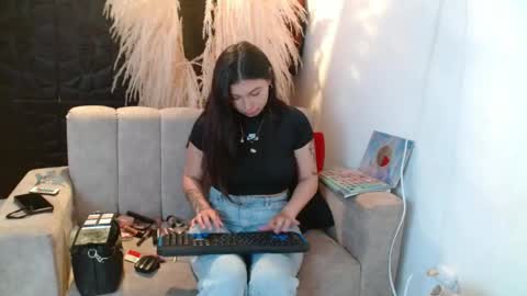 Snapshot of madison407843 chatting on 16, 4, 2026 madison407843 online show from 16, 4, 2026