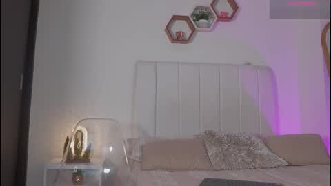 Snapshot of madison__evans chatting on 19, 11, 2025 Valentina 1030 530 - online show from 19, 11, 2025