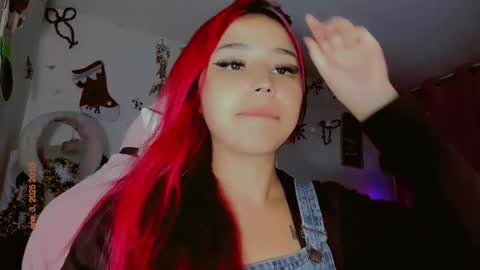 Snapshot of madison_x17 chatting on 4, 1, 2025 madso x17 online show from 4, 1, 2025