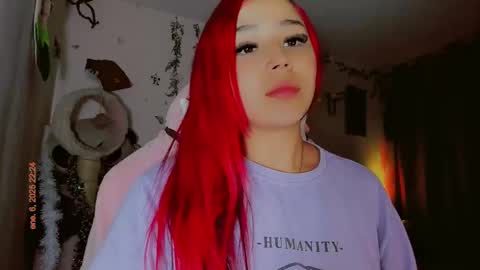 Snapshot of madison_x17 chatting on 7, 1, 2025 madso x17 online show from 7, 1, 2025