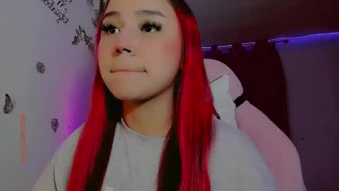 Snapshot of madison_x17 chatting on 26, 2, 2025 madso x17 online show from 26, 2, 2025