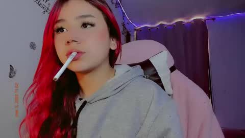 Snapshot of madison_x17 chatting on 5, 3, 2025 madso x17 online show from 5, 3, 2025