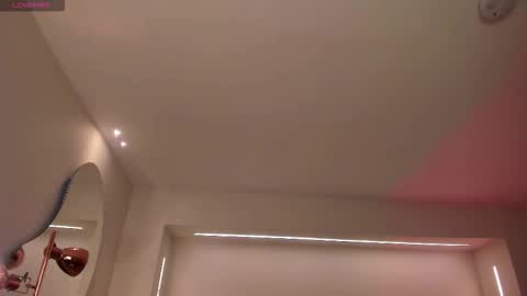 Maddi Collins online show from 27, 11, 2025