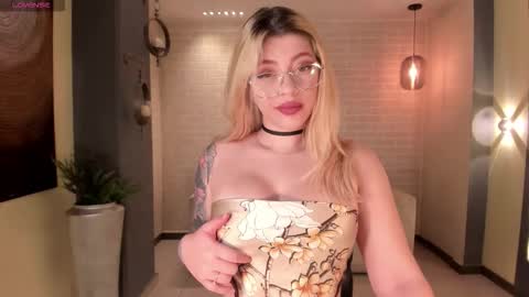 Madison Kane online show from 4, 12, 2025
