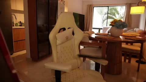 Snapshot of madisonlara chatting on 10, 5, 2026 madisonlara online show from 10, 5, 2026