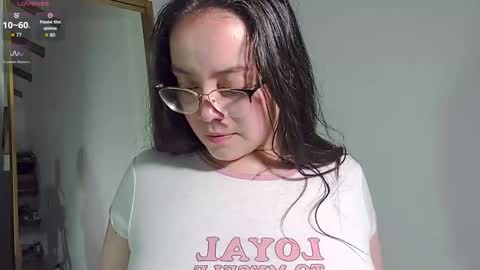 Snapshot of madisonrogers1 chatting on 20, 3, 2026 Madison Rogers online show from 20, 3, 2026