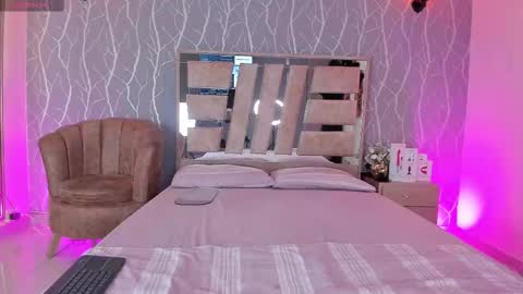 Snapshot of madisson_fox1 chatting on 23, 2, 2025 online show from 23, 2, 2025