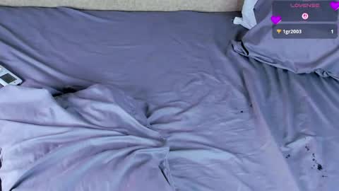 madissonlee__ online show from 11, 5, 2026