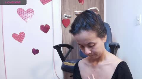 Snapshot of mady_gh chatting on 2, 3, 2025 mady  online show from 2, 3, 2025