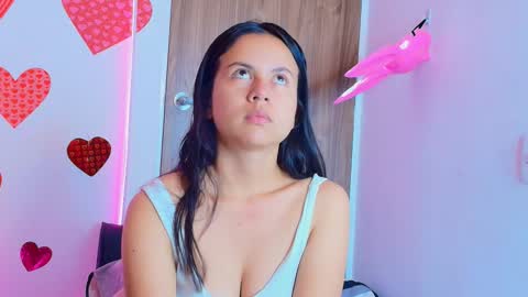 Snapshot of mady_gh chatting on 17, 10, 2025 mady  online show from 17, 10, 2025