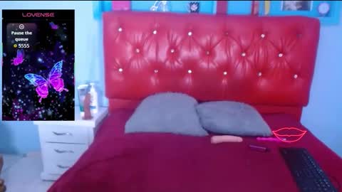 Snapshot of madyfox chatting on 18, 9, 2025 madyfox online show from 18, 9, 2025