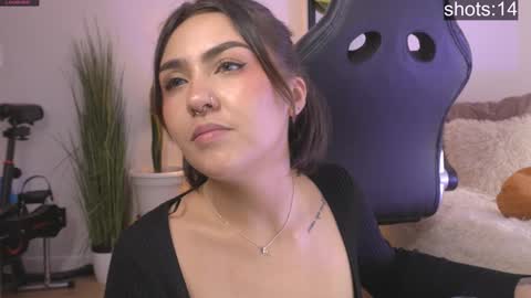 Maeve  schedule 11 am- 530 pm colombia time  online show from 24, 12, 2024