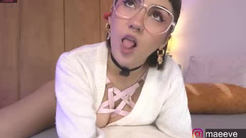 Maeve  schedule 11 am- 530 pm colombia time  online show from 8, 3, 2025