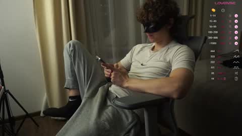 Snapshot of maestro3369 chatting on 5, 10, 2025 Mike XMaestro 3369 online show from 5, 10, 2025