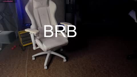 Maevee online show from 18, 2, 2025