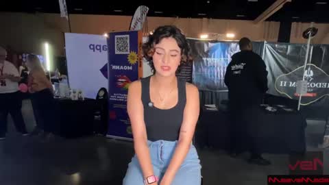 Snapshot of maevemads chatting on 9, 11, 2025 Meaves online show from 9, 11, 2025