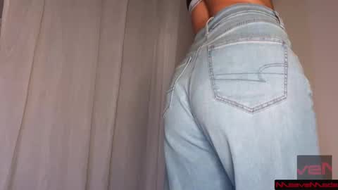 Snapshot of maevemads chatting on 25, 11, 2025 Meaves online show from 25, 11, 2025