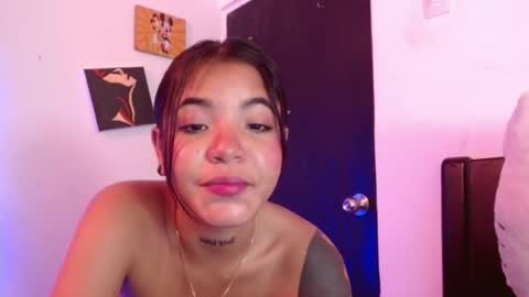 Snapshot of maggie_love77 chatting on 22, 3, 2026 maggie online show from 22, 3, 2026