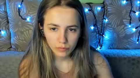 Snapshot of maggiecake chatting on 4, 7, 2026 Maggie online show from 4, 7, 2026
