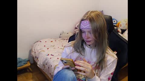 Magdalene Swaggy online show from 12, 12, 2024