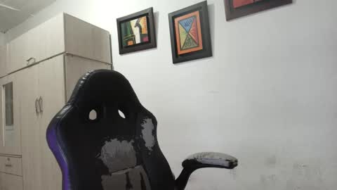 Snapshot of magic_milk23 chatting on 24, 9, 2025 magic_milk23 online show from 24, 9, 2025