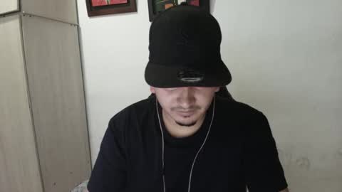 Snapshot of magic_milk23 chatting on 1, 10, 2025 magic_milk23 online show from 1, 10, 2025