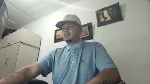 Snapshot of magic_milk23 chatting on 4, 10, 2025 magic_milk23 online show from 4, 10, 2025