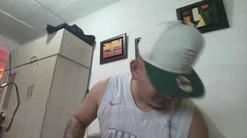 Snapshot of magic_milk23 chatting on 6, 11, 2025 magic_milk23 online show from 6, 11, 2025