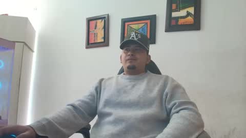 Snapshot of magic_milk23 chatting on 14, 12, 2025 magic_milk23 online show from 14, 12, 2025