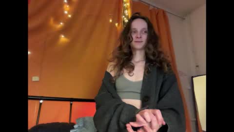 Mikky or Moon online show from 3, 10, 2025