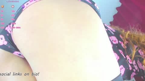 Snapshot of magical_orgasm chatting on 5, 2, 2025 Lorelei online show from 5, 2, 2025