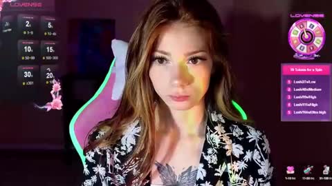 Snapshot of magicladyy chatting on 21, 12, 2024 Angel online show from 21, 12, 2024