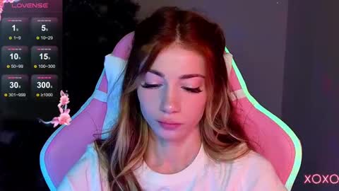 Snapshot of magicladyy chatting on 29, 12, 2024 Angel online show from 29, 12, 2024