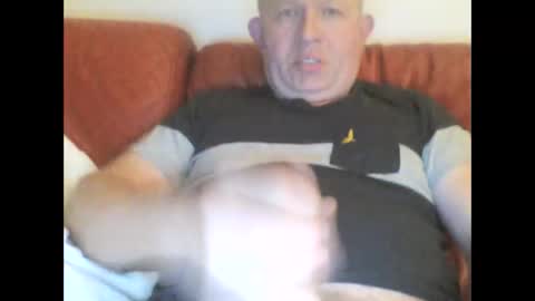 Snapshot of magicman250 chatting on 28, 9, 2025 magicman250 online show from 28, 9, 2025