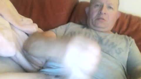 Snapshot of magicman250 chatting on 25, 10, 2025 magicman250 online show from 25, 10, 2025