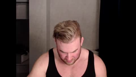 Snapshot of magicmax2017 chatting on 19, 2, 2025 magicmax2017 online show from 19, 2, 2025