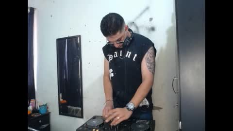 Snapshot of magico_9809 chatting on 24, 11, 2025 BRAYAN online show from 24, 11, 2025