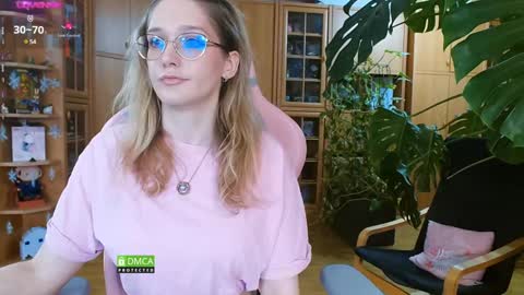 Nicole online show from 13, 1, 2025