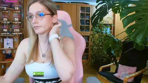 Nicole online show from 15, 1, 2025