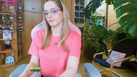 Nicole online show from 18, 1, 2025