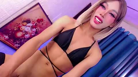 Snapshot of magnifecentcock69_mocah chatting on 14, 12, 2025 Mocah online show from 14, 12, 2025