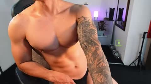 Snapshot of magnus_savage chatting on 25, 4, 2026 If you want me to use the Lovense please let me know -- online show from 25, 4, 2026