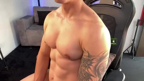 Snapshot of magnus_savage chatting on 21, 5, 2026 If you want me to use the Lovense please let me know -- online show from 21, 5, 2026